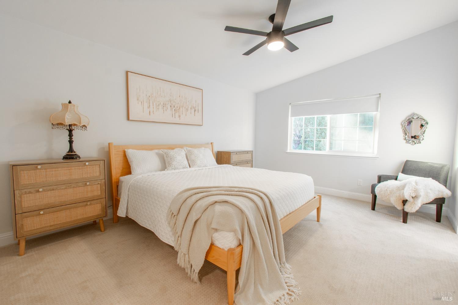 Oakmeade Court, Vacaville, California image 38