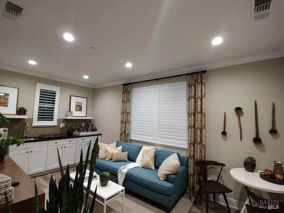 Detail Gallery Image 3 of 10 For 706 Hydrangea Dr, Vacaville,  CA 95687 - 1 Beds | 1 Baths