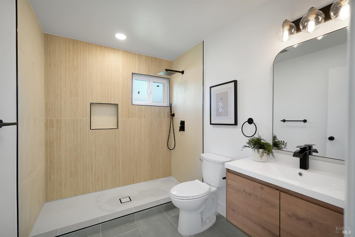 Detail Gallery Image 3 of 14 For 417 Lily St, Fairfield,  CA 94533 - 4 Beds | 2 Baths