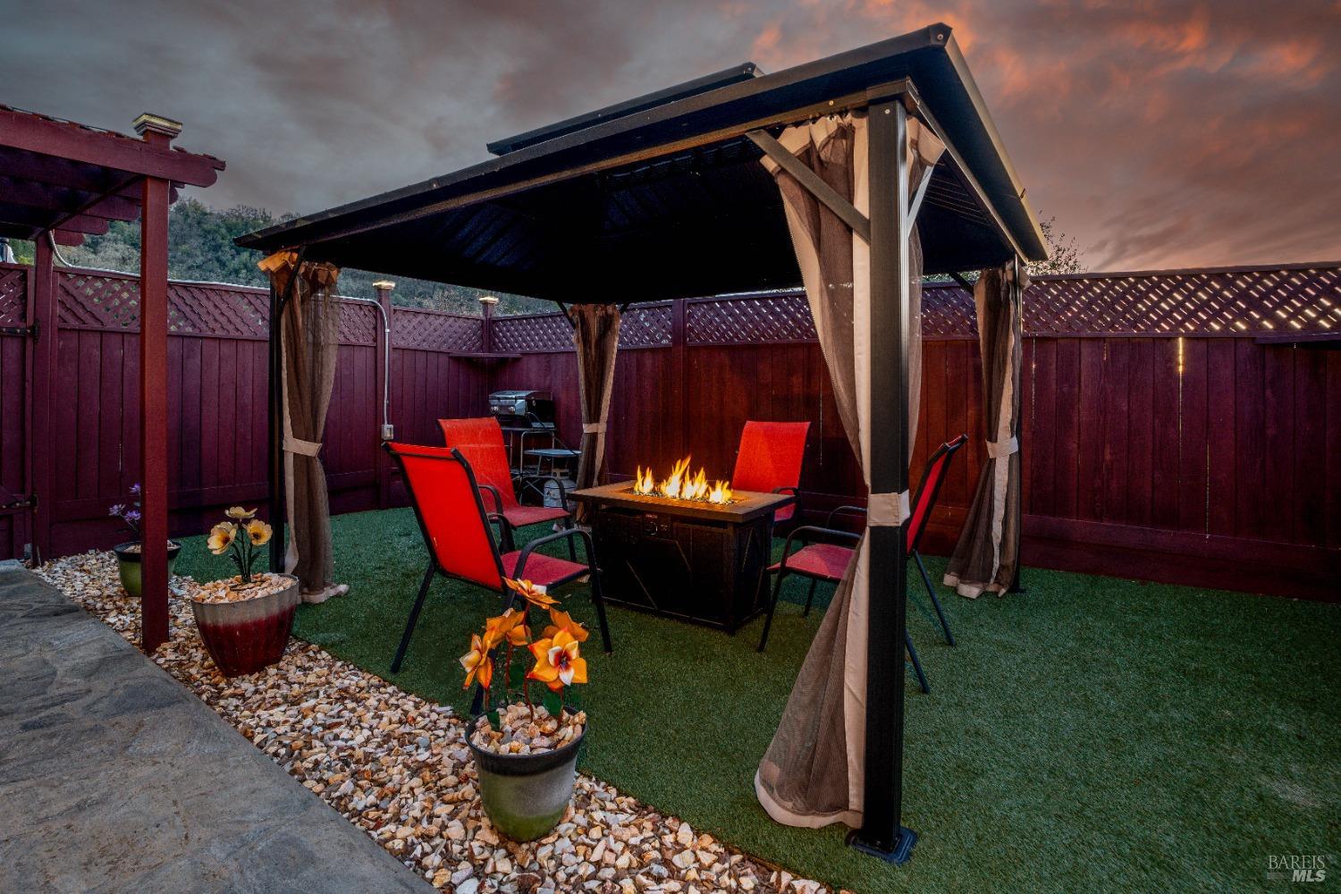 Detail Gallery Image 16 of 80 For 7047 Panoramic Dr, Lucerne,  CA 95458 - 3 Beds | 2 Baths