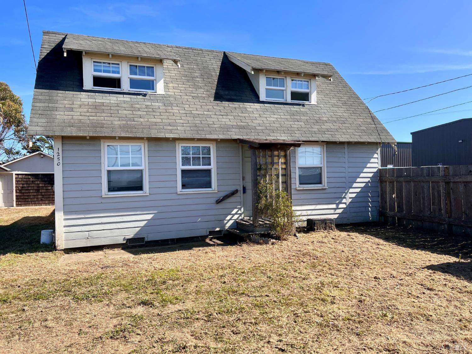 Detail Gallery Image 1 of 1 For 1250 N Main St, Fort Bragg,  CA 95437 - 1 Beds | 1 Baths