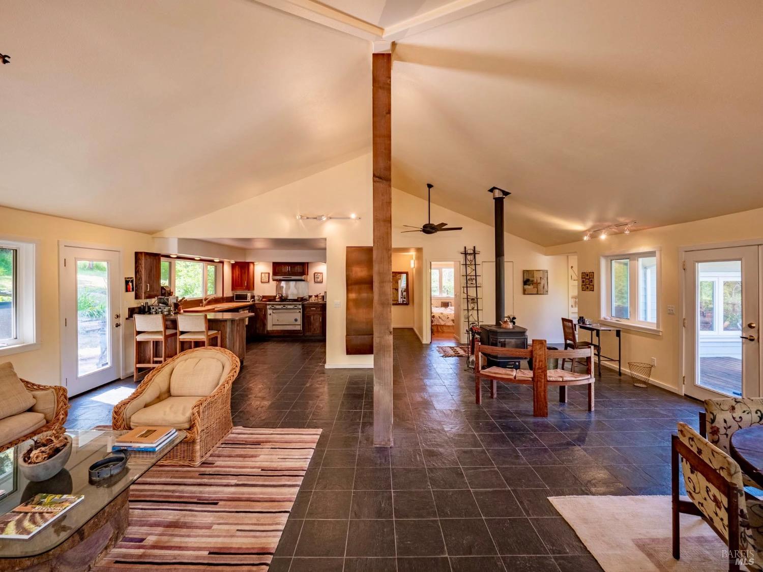 Detail Gallery Image 4 of 43 For 17555 Indian Creek Rd, Philo,  CA 95466 - 2 Beds | 2 Baths