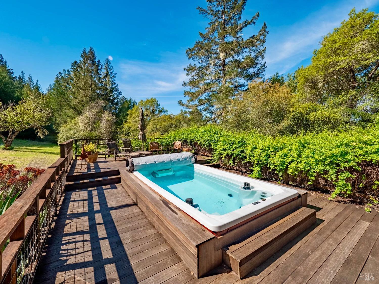 Detail Gallery Image 26 of 43 For 17555 Indian Creek Rd, Philo,  CA 95466 - 2 Beds | 2 Baths