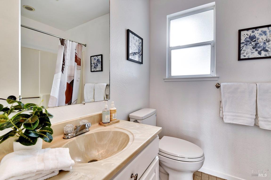 Detail Gallery Image 23 of 32 For 10950 Highway 1 Unkn, Point Reyes Station,  CA 94956 - 3 Beds | 2 Baths