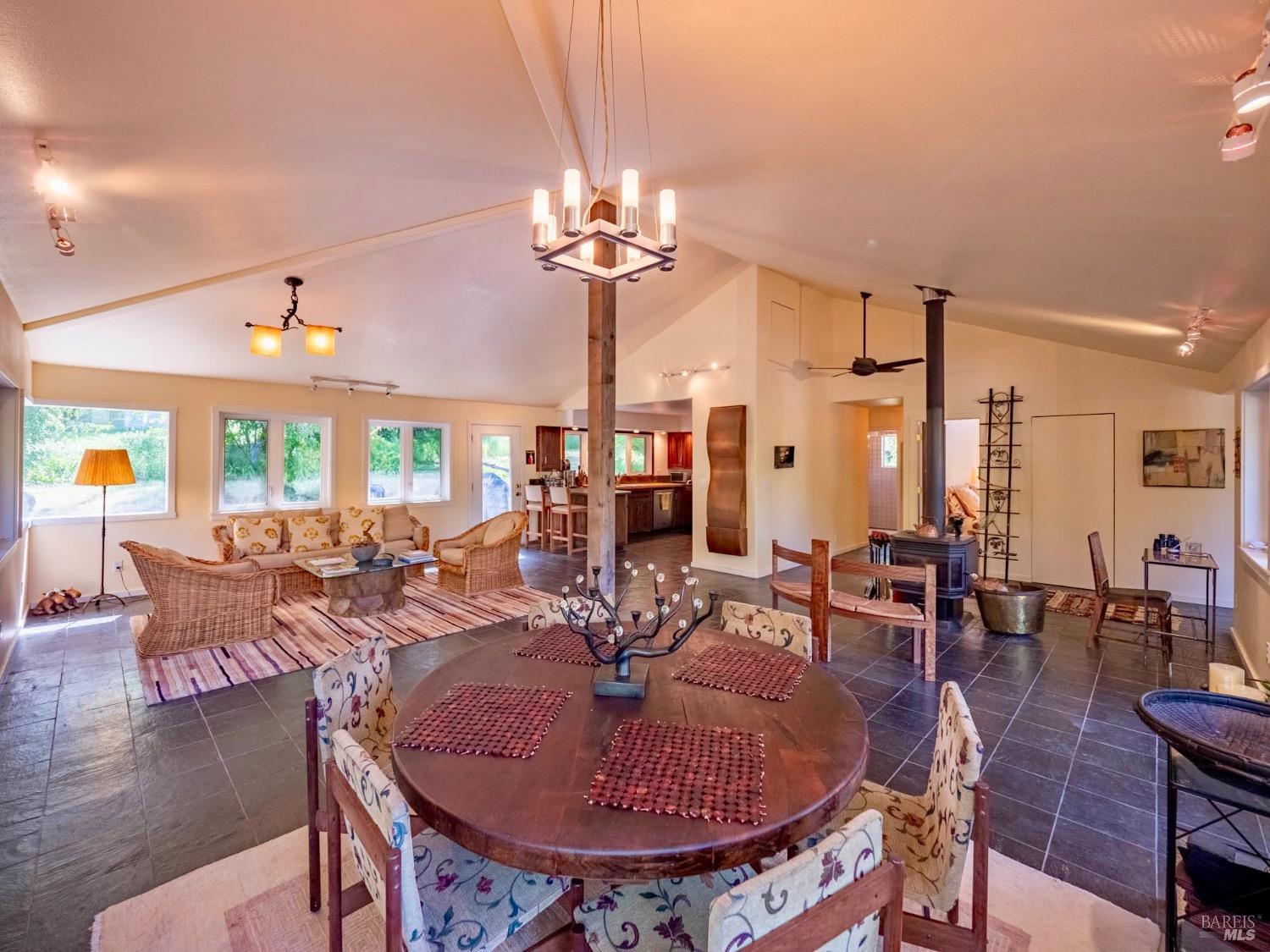 Detail Gallery Image 6 of 43 For 17555 Indian Creek Rd, Philo,  CA 95466 - 2 Beds | 2 Baths