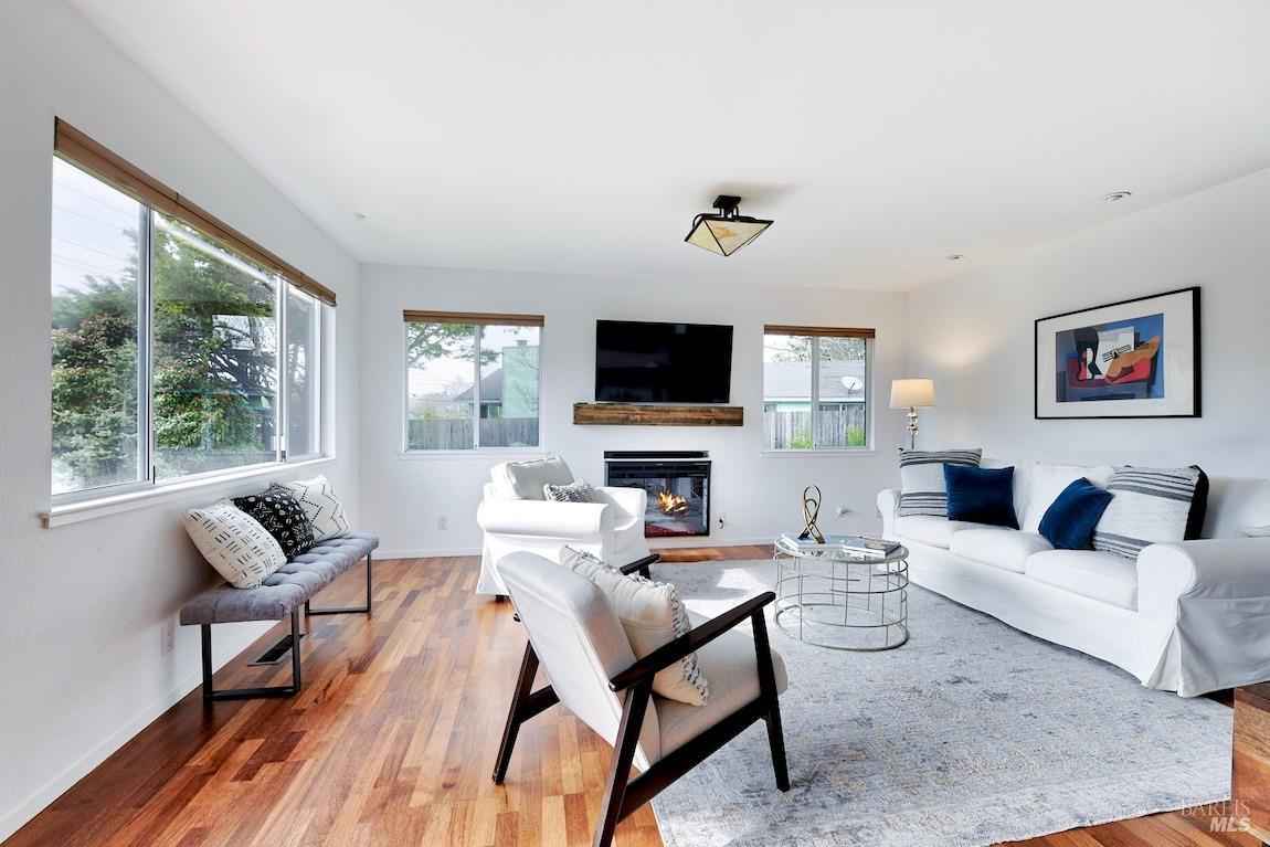 Detail Gallery Image 6 of 32 For 10950 Highway 1 Unkn, Point Reyes Station,  CA 94956 - 3 Beds | 2 Baths