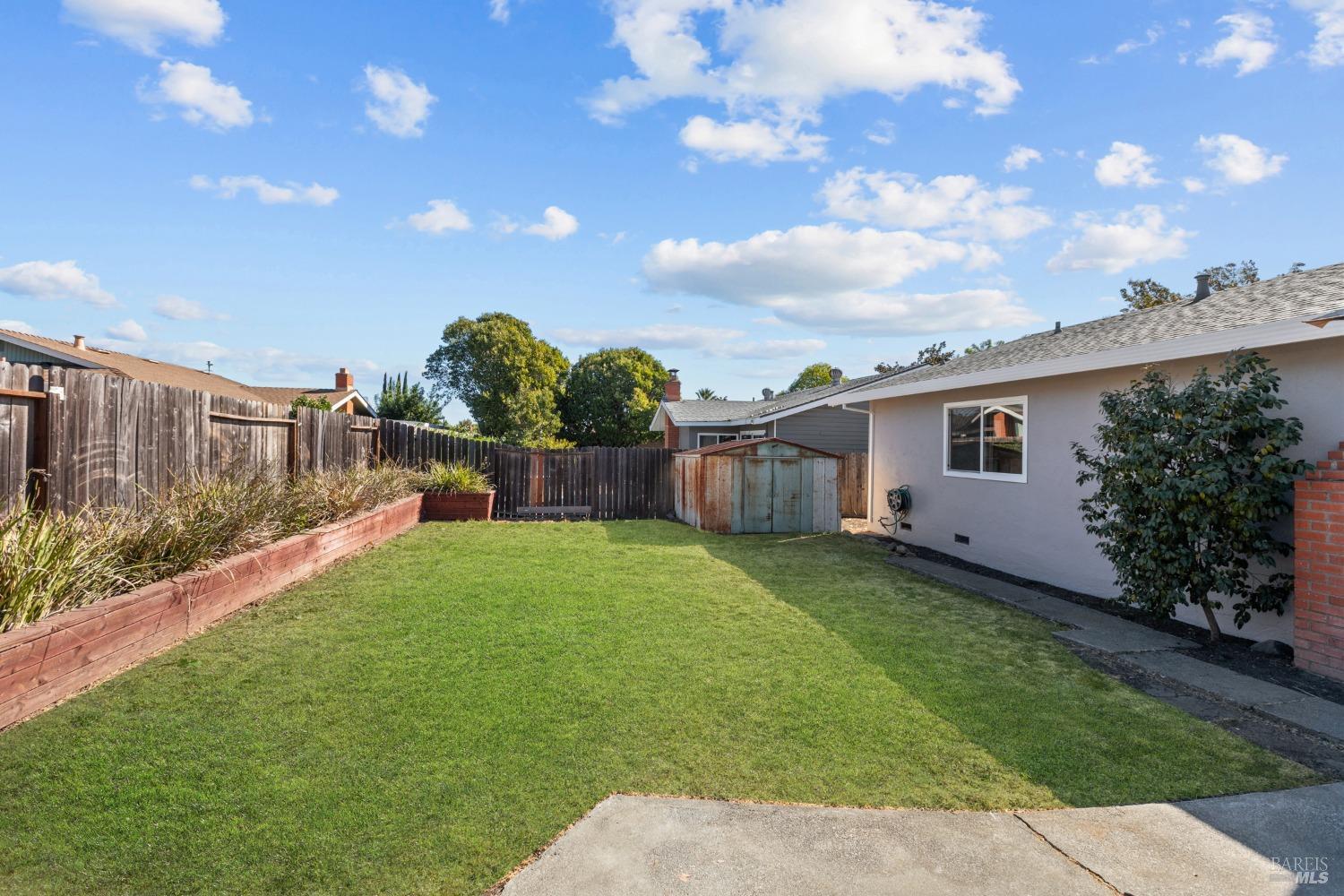 Begonia Boulevard, Fairfield, California image 25