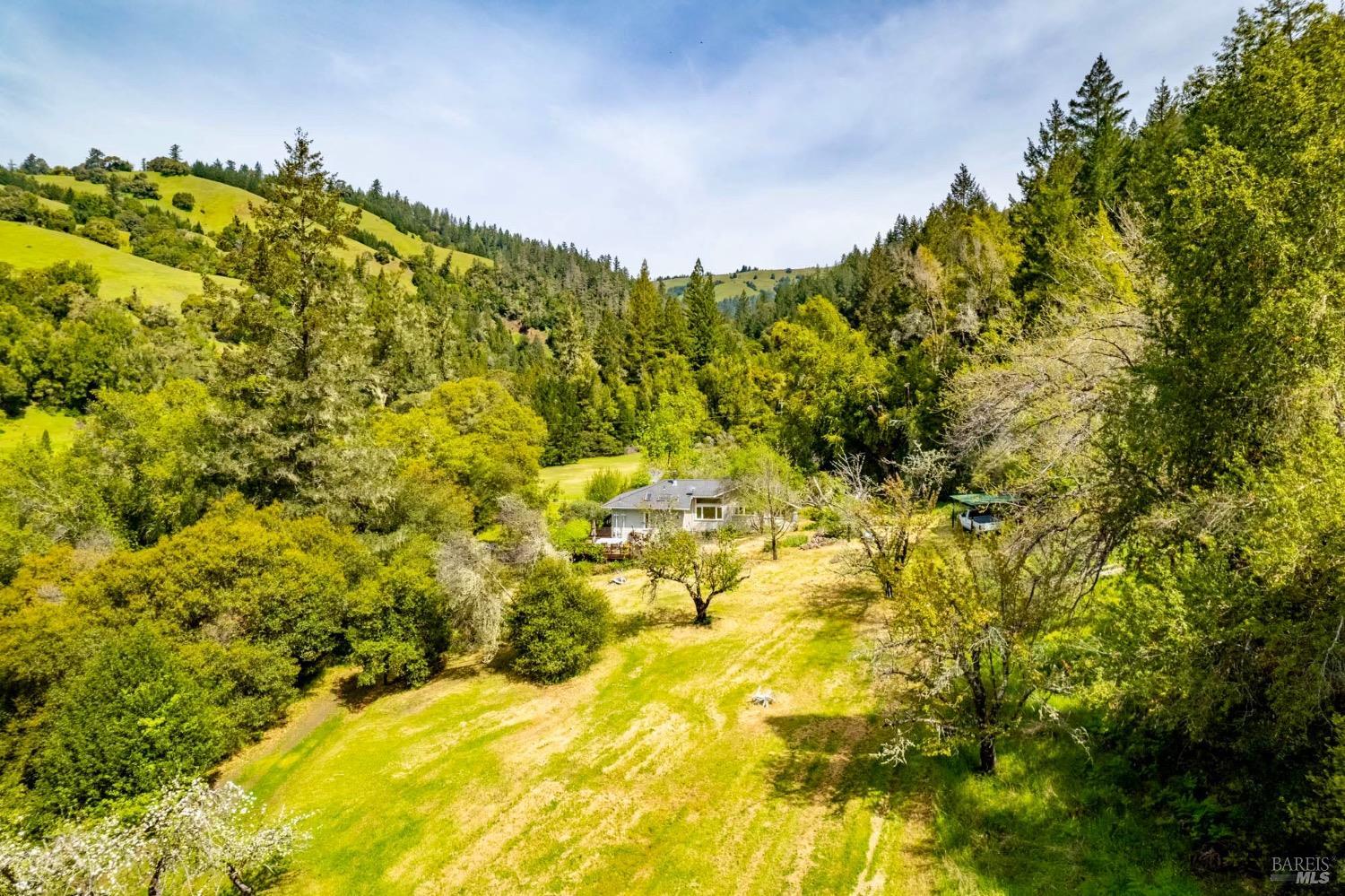 Detail Gallery Image 32 of 43 For 17555 Indian Creek Rd, Philo,  CA 95466 - 2 Beds | 2 Baths