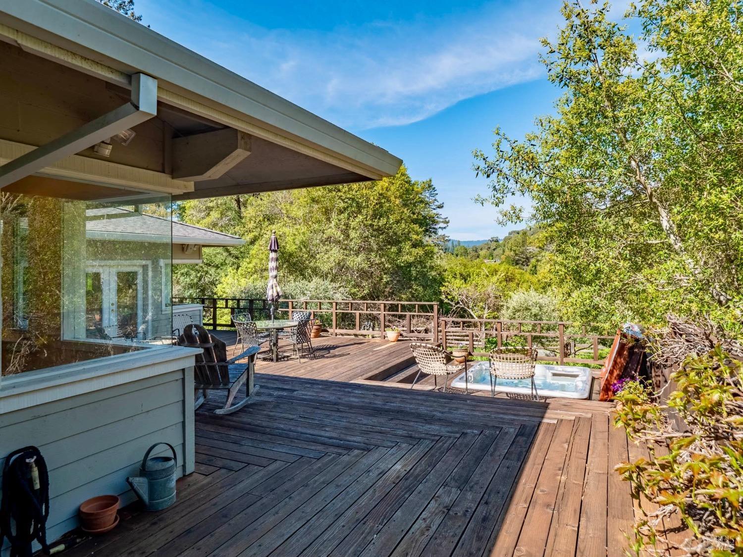 Detail Gallery Image 22 of 43 For 17555 Indian Creek Rd, Philo,  CA 95466 - 2 Beds | 2 Baths