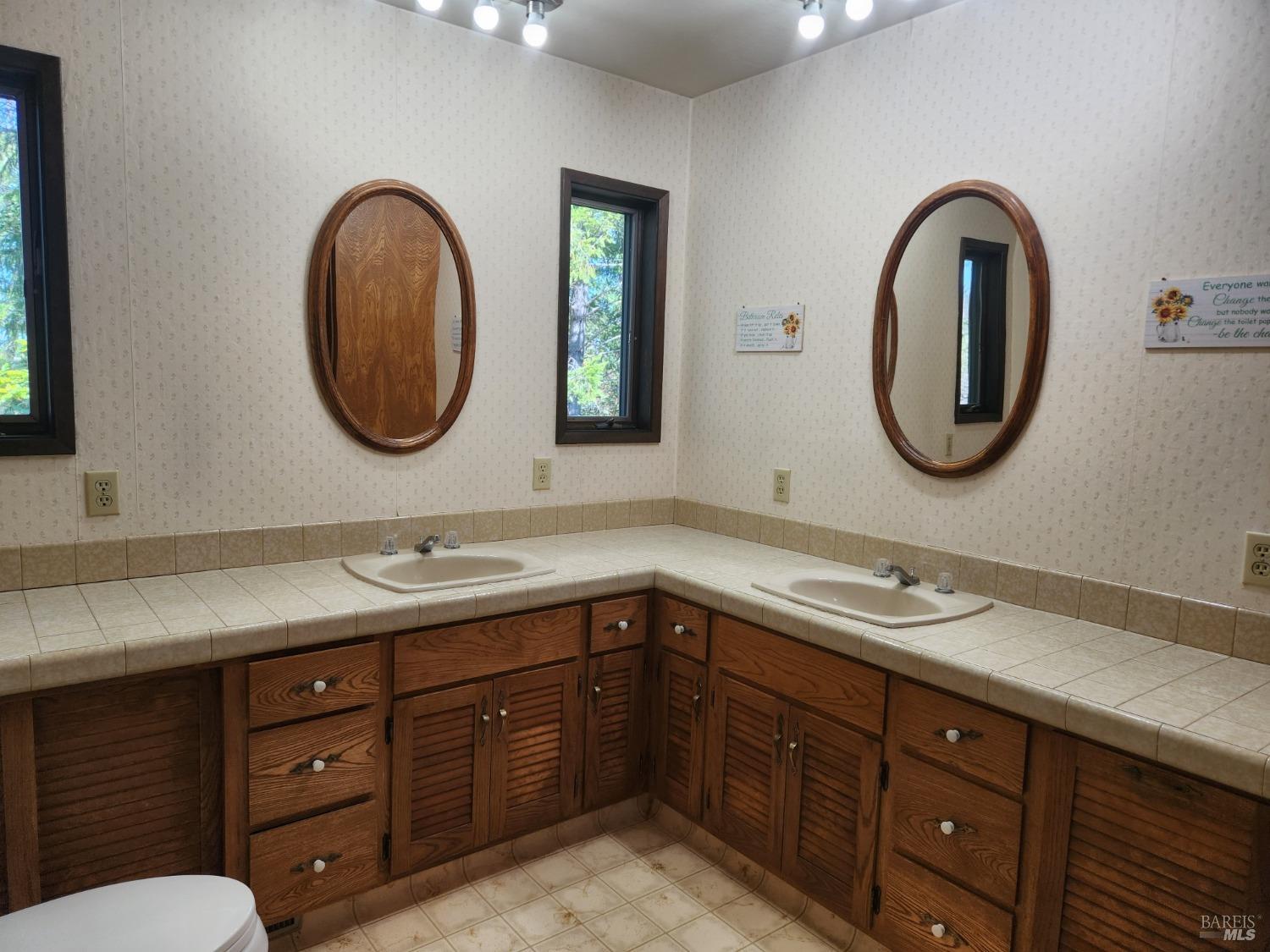 Detail Gallery Image 24 of 36 For 1201 Muir Mill Rd, Willits,  CA 95490 - 3 Beds | 3 Baths