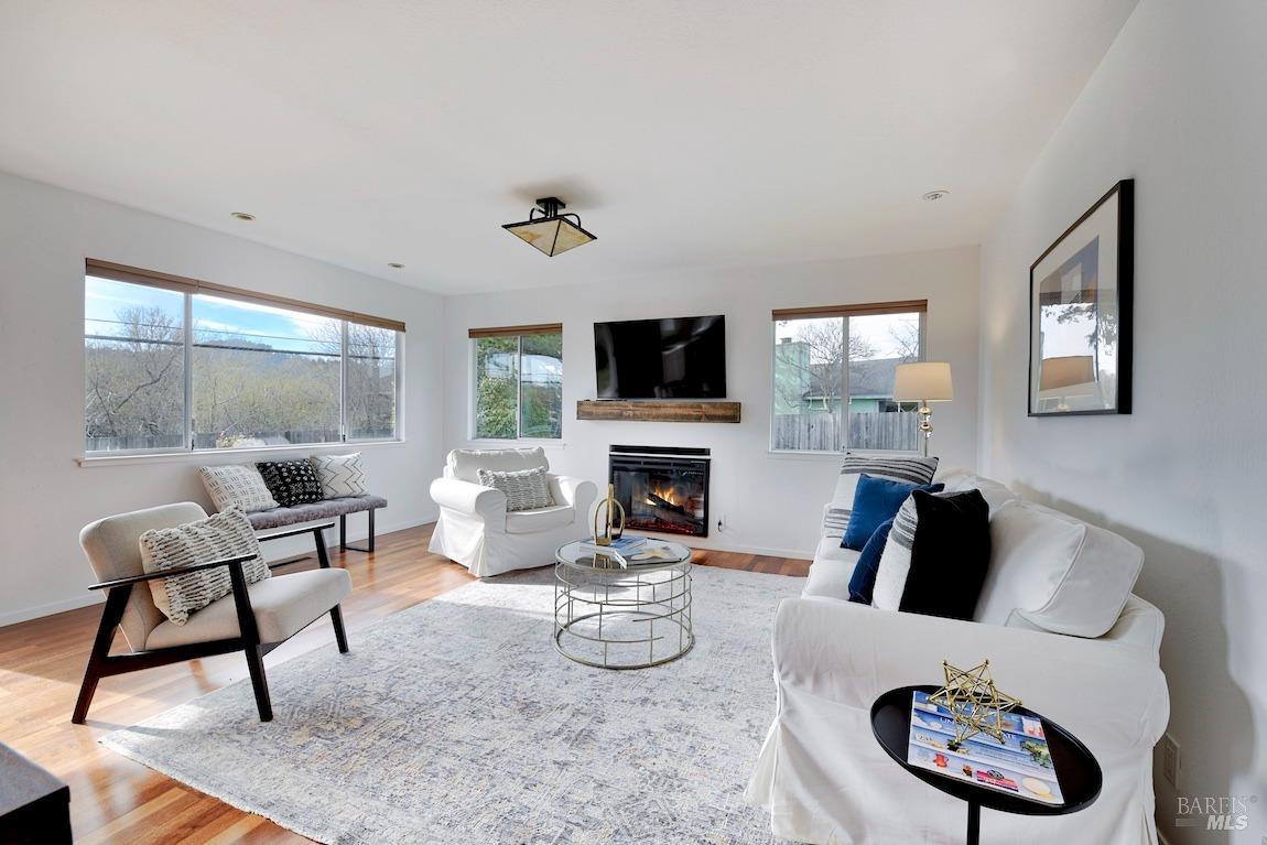 Detail Gallery Image 5 of 32 For 10950 Highway 1 Unkn, Point Reyes Station,  CA 94956 - 3 Beds | 2 Baths