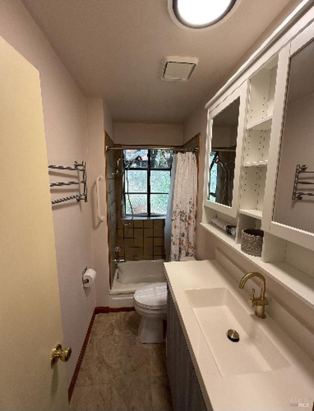 Detail Gallery Image 6 of 6 For 2137 Penny Ln, Napa,  CA 94559 - 3 Beds | 1 Baths