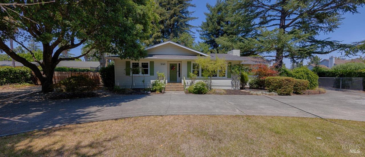 Detail Gallery Image 1 of 1 For 2140 W Lincoln Ave, Napa,  CA 94558 - 5 Beds | 2 Baths