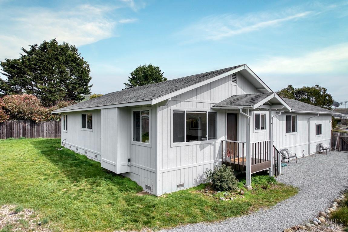 Detail Gallery Image 2 of 32 For 10950 Highway 1 Unkn, Point Reyes Station,  CA 94956 - 3 Beds | 2 Baths