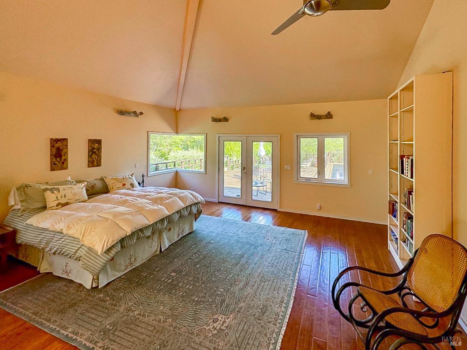 Detail Gallery Image 13 of 43 For 17555 Indian Creek Rd, Philo,  CA 95466 - 2 Beds | 2 Baths