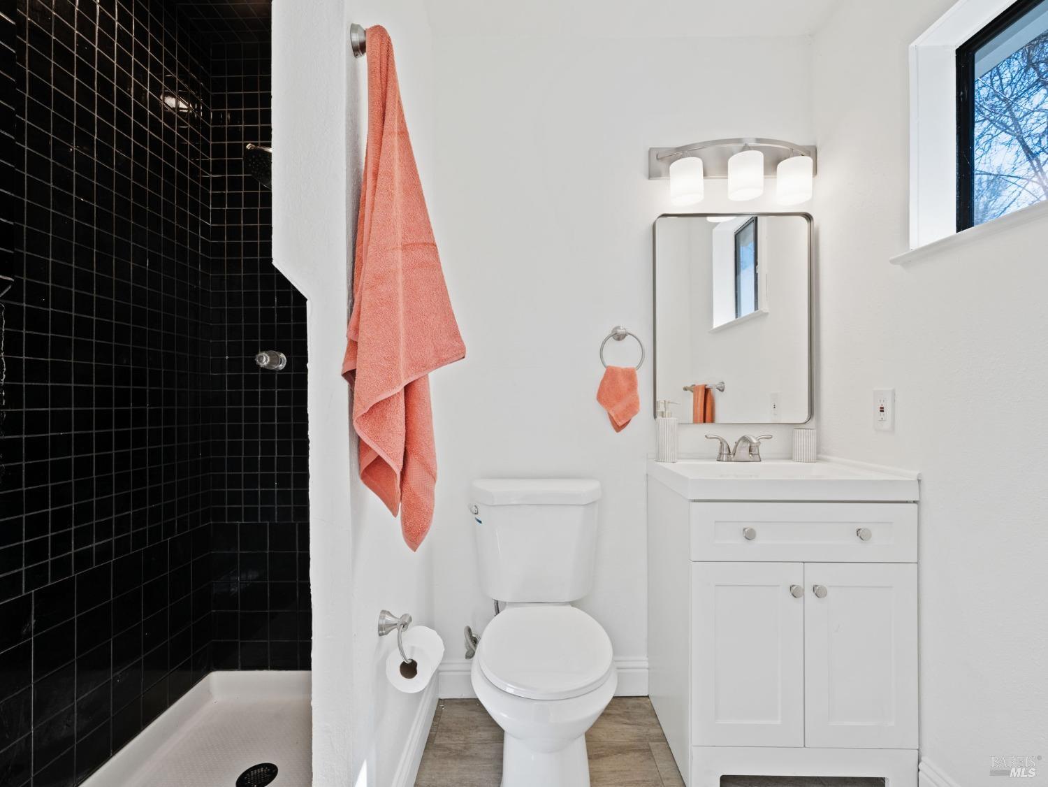 Detail Gallery Image 17 of 37 For 1775 Road B Unkn, Redwood Valley,  CA 95470 - 3 Beds | 2 Baths