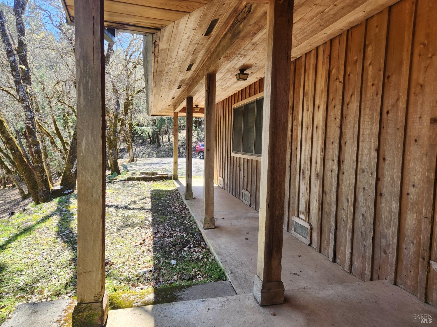 Detail Gallery Image 6 of 36 For 1201 Muir Mill Rd, Willits,  CA 95490 - 3 Beds | 3 Baths