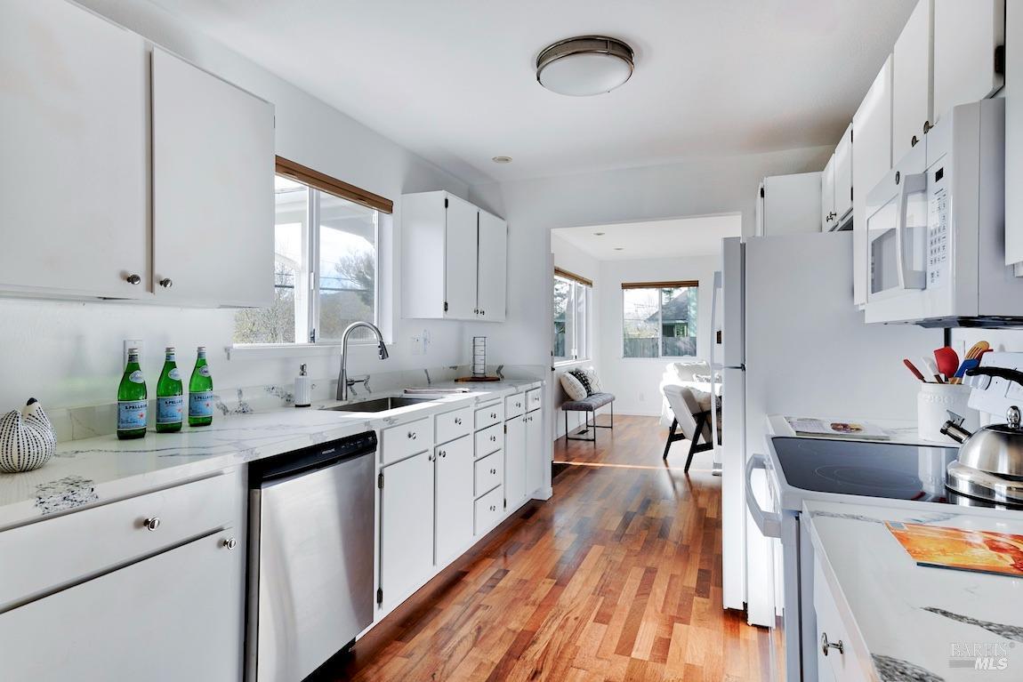 Detail Gallery Image 8 of 32 For 10950 Highway 1 Unkn, Point Reyes Station,  CA 94956 - 3 Beds | 2 Baths