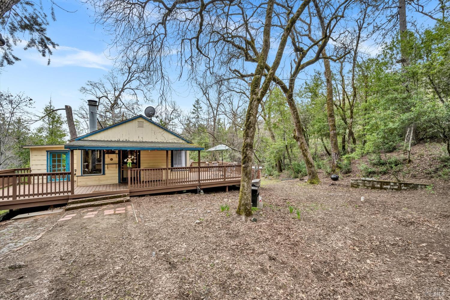 Detail Gallery Image 2 of 27 For 14031 Ettawa Springs Rd, Middletown,  CA 95461 - 3 Beds | 1 Baths