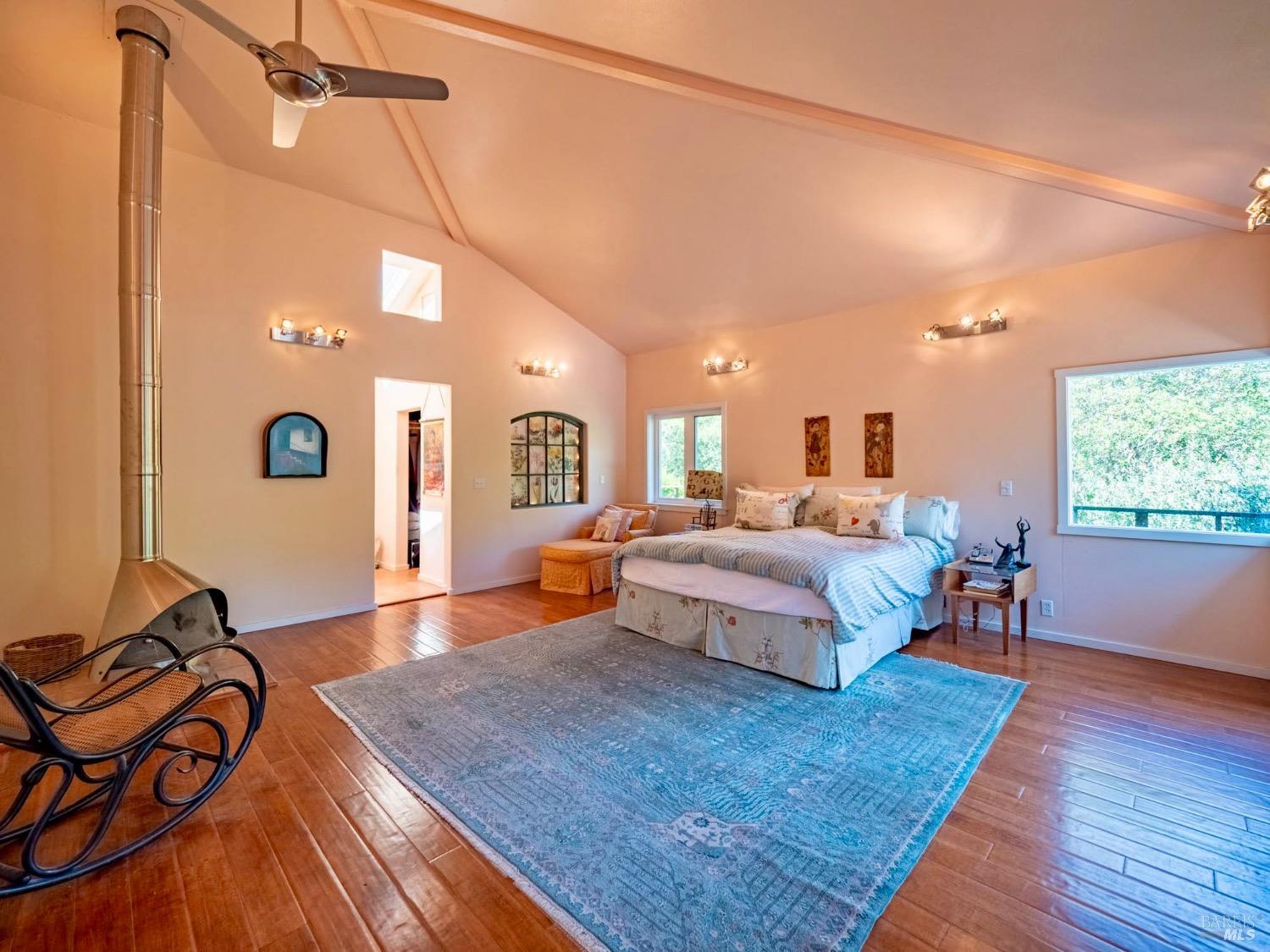 Detail Gallery Image 11 of 43 For 17555 Indian Creek Rd, Philo,  CA 95466 - 2 Beds | 2 Baths