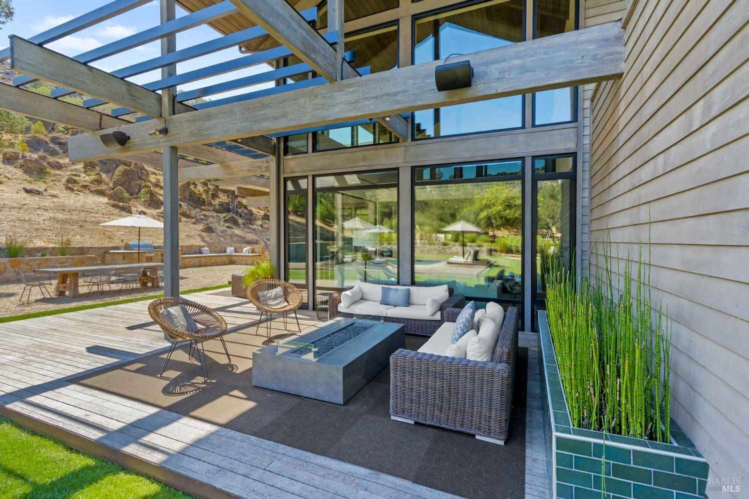 Detail Gallery Image 31 of 35 For 2610 Atlas Peak Rd #2,  Napa,  CA 94558 - 4 Beds | 4 Baths
