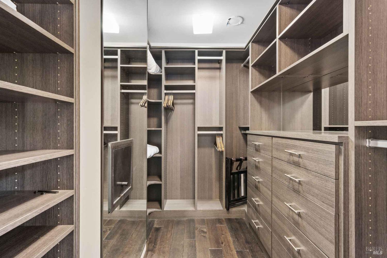 Detail Gallery Image 23 of 35 For 2610 Atlas Peak Rd #2,  Napa,  CA 94558 - 4 Beds | 4 Baths