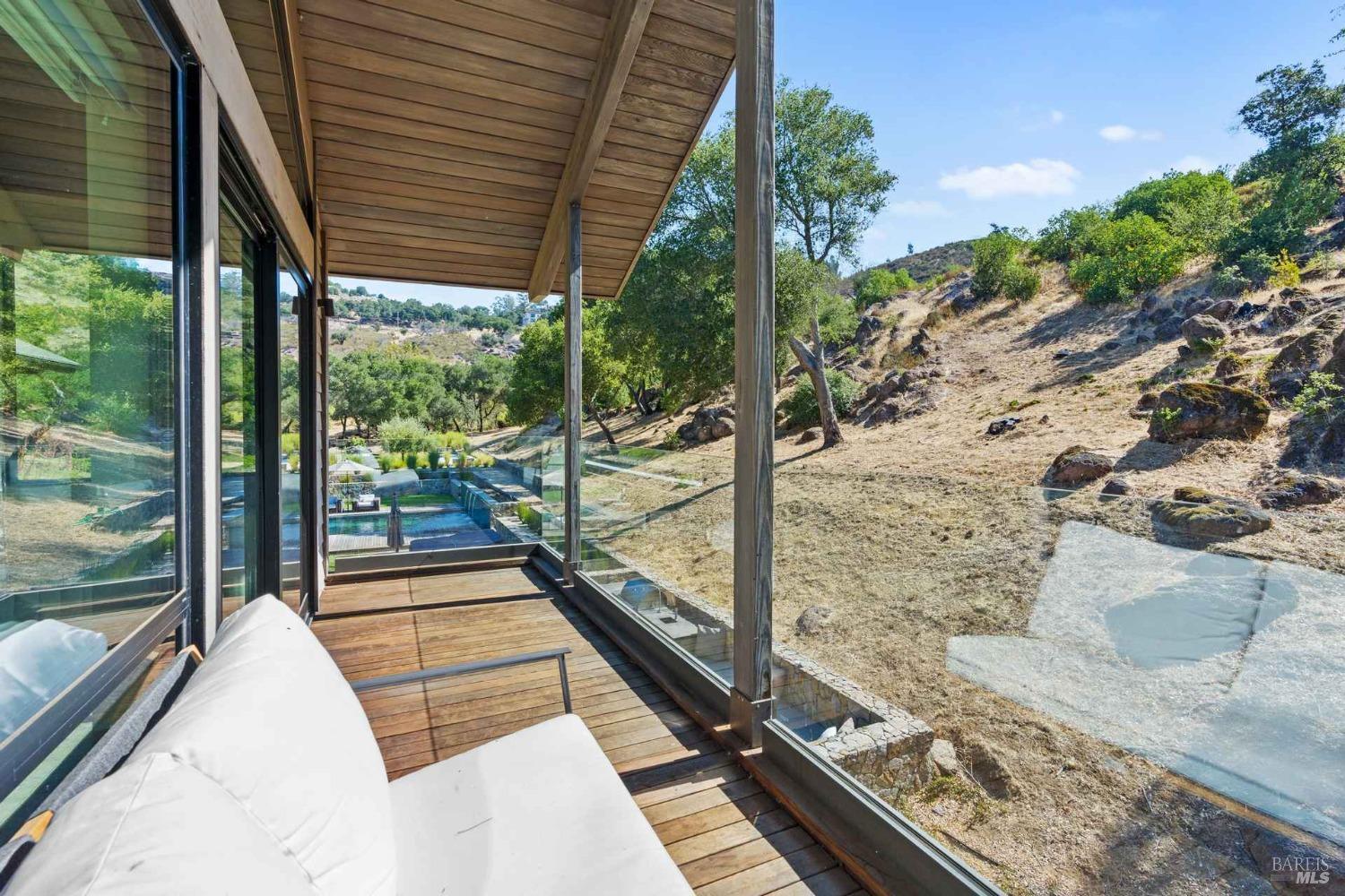 Detail Gallery Image 20 of 35 For 2610 Atlas Peak Rd #2,  Napa,  CA 94558 - 4 Beds | 4 Baths