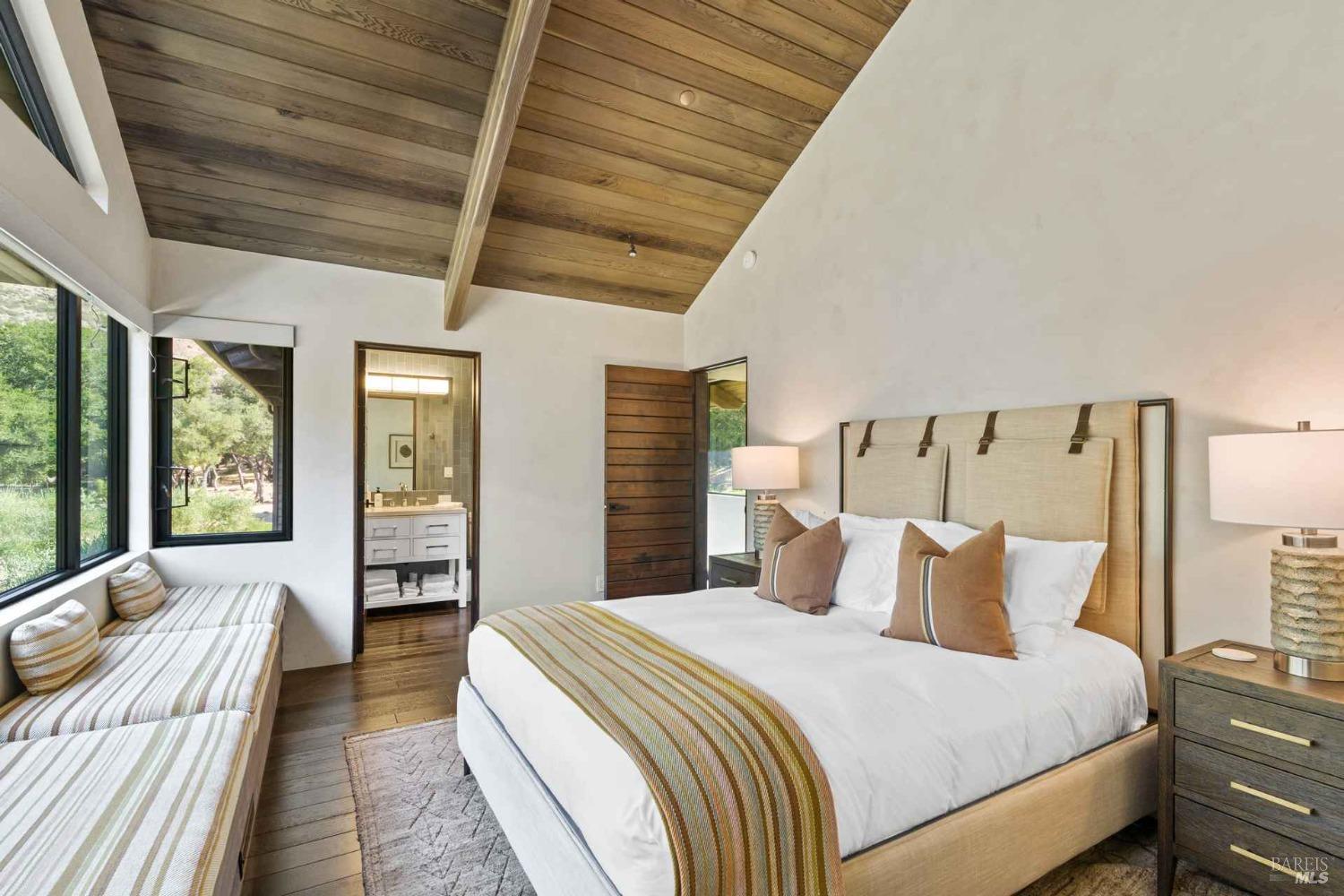 Detail Gallery Image 17 of 35 For 2610 Atlas Peak Rd #2,  Napa,  CA 94558 - 4 Beds | 4 Baths