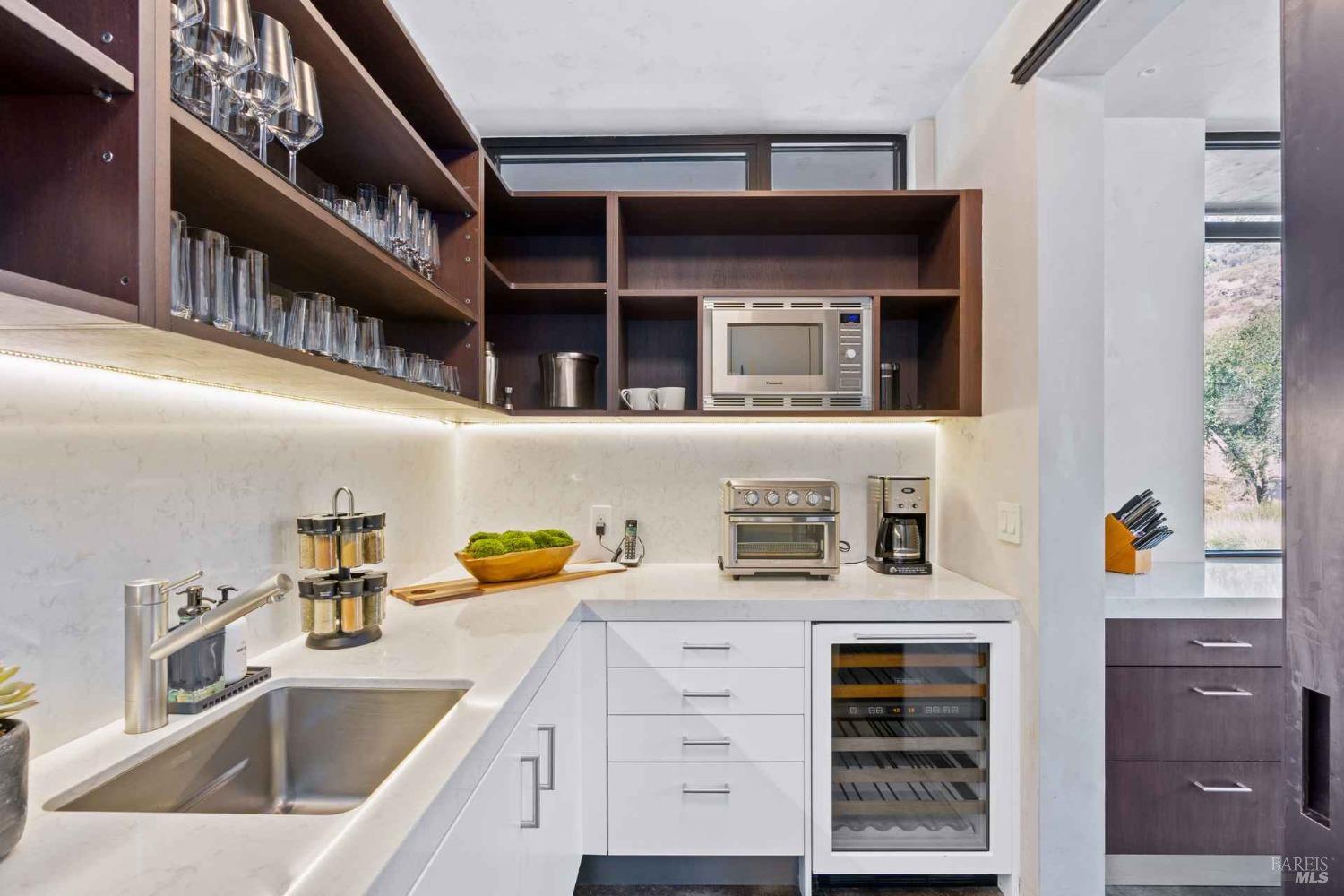 Detail Gallery Image 11 of 35 For 2610 Atlas Peak Rd #2,  Napa,  CA 94558 - 4 Beds | 4 Baths