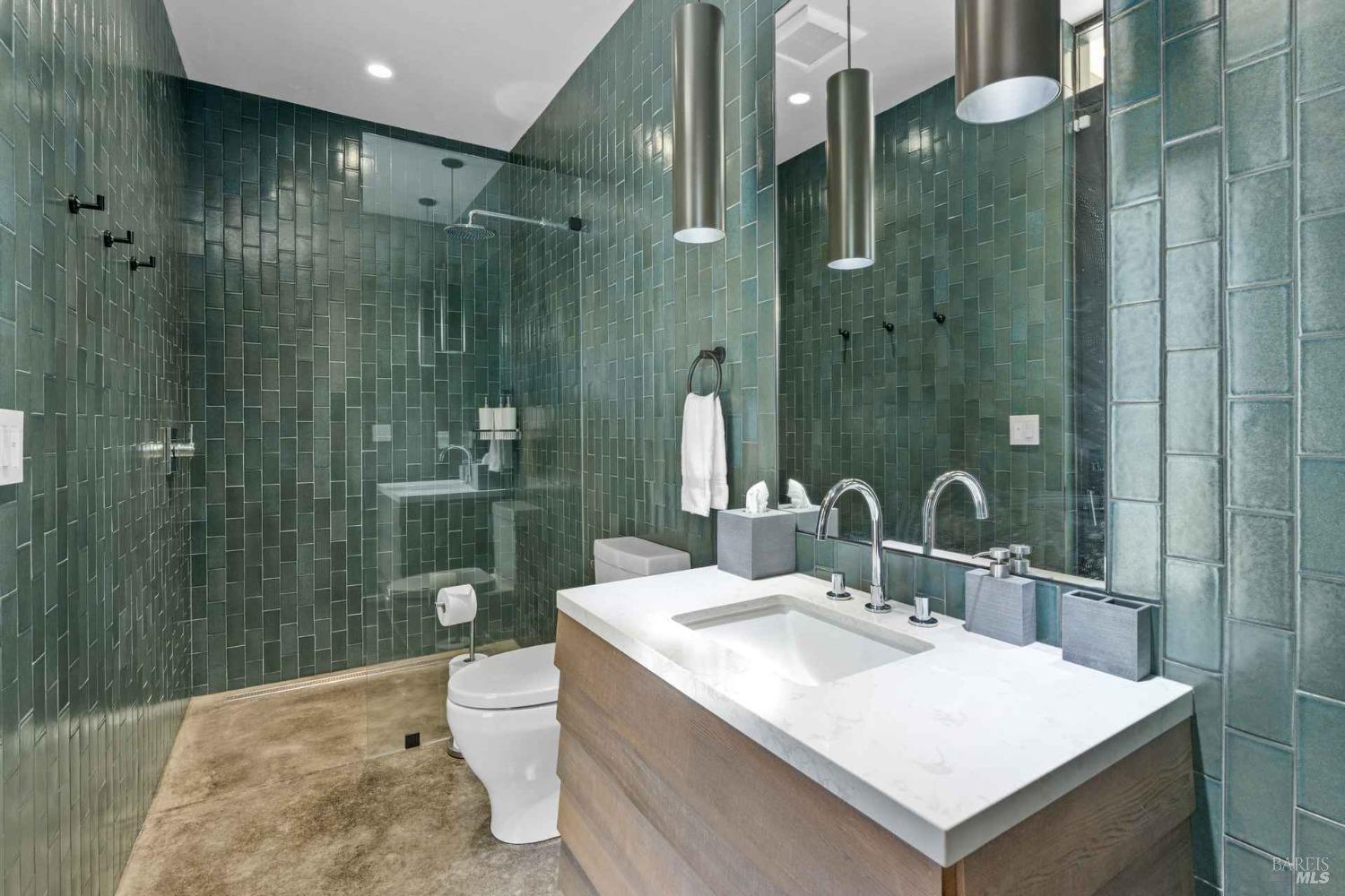 Detail Gallery Image 16 of 35 For 2610 Atlas Peak Rd #2,  Napa,  CA 94558 - 4 Beds | 4 Baths