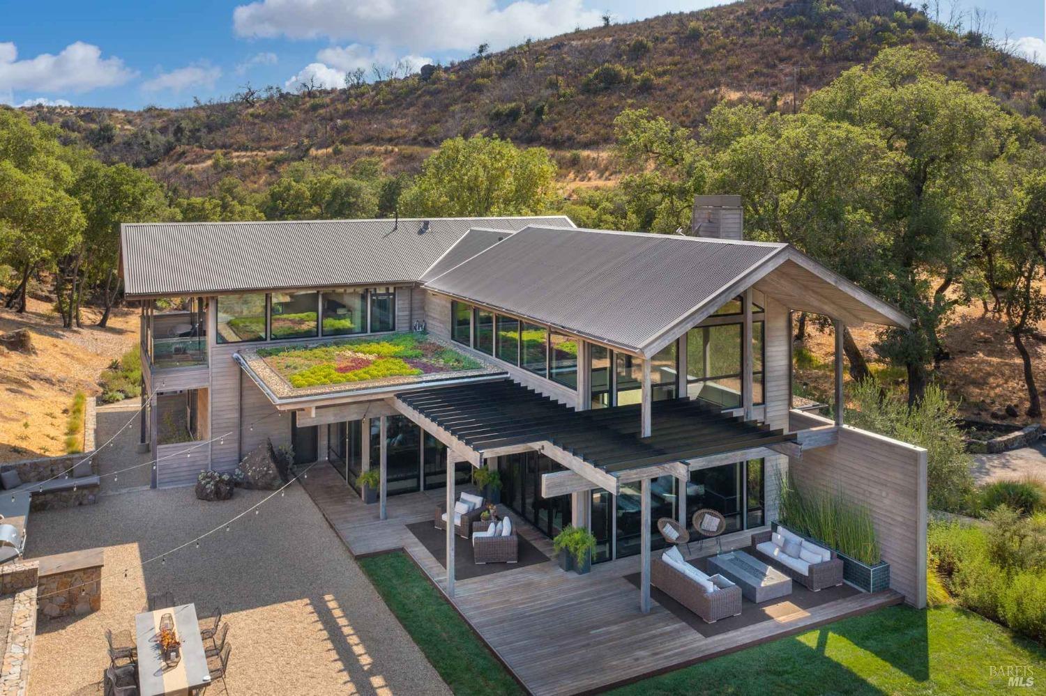 Detail Gallery Image 32 of 35 For 2610 Atlas Peak Rd #2,  Napa,  CA 94558 - 4 Beds | 4 Baths