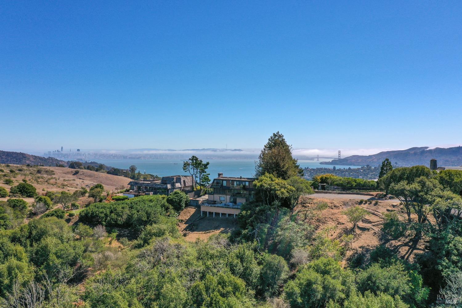 Detail Gallery Image 1 of 1 For 1 Heathcliff Dr, Tiburon,  CA 94920 - 4 Beds | 4/1 Baths