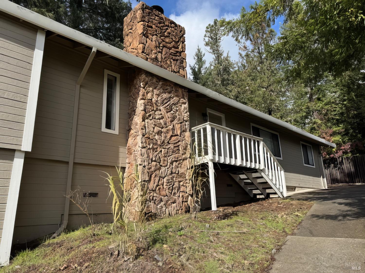 Detail Gallery Image 2 of 33 For 27620 Poppy Dr, Willits,  CA 95490 - 3 Beds | 2 Baths