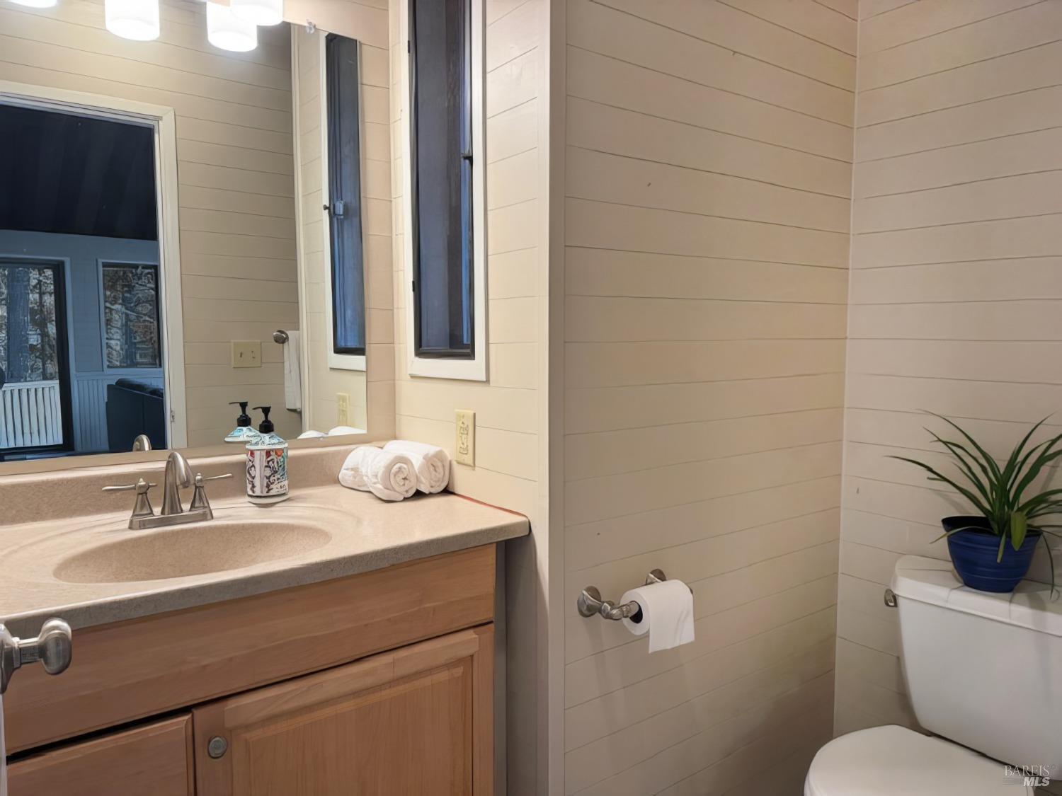Detail Gallery Image 19 of 33 For 27620 Poppy Dr, Willits,  CA 95490 - 3 Beds | 2 Baths