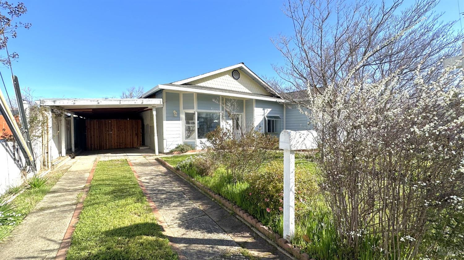 Detail Gallery Image 1 of 1 For 288 Arlington Dr, Ukiah,  CA 95482 - 3 Beds | 2 Baths