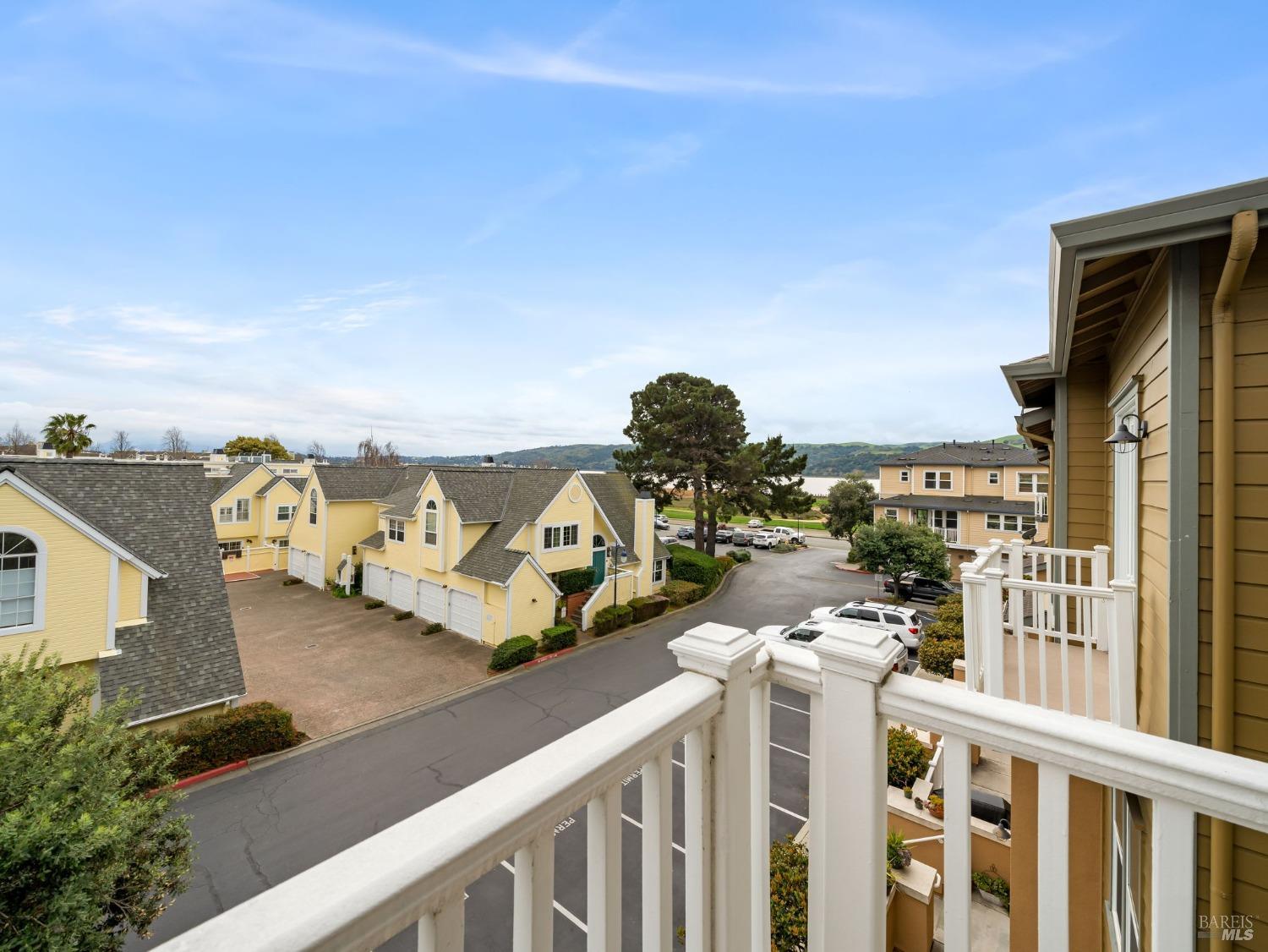 Detail Gallery Image 1 of 1 For 257 Marina Village Way, Benicia,  CA 94510 - 3 Beds | 2/1 Baths