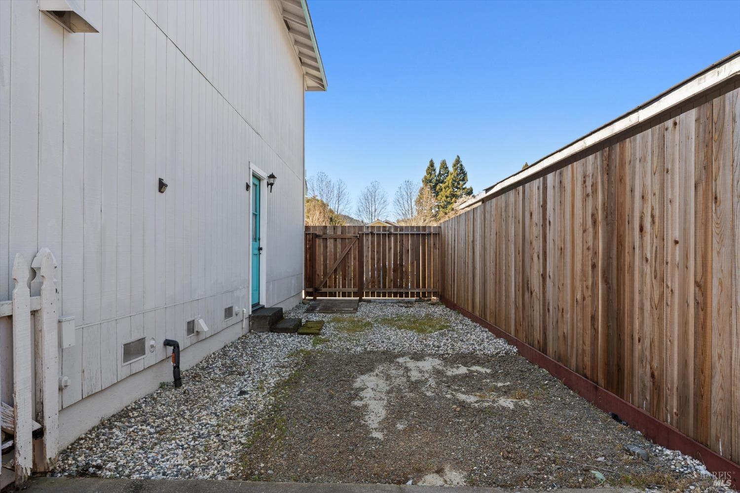 Detail Gallery Image 22 of 24 For 1171 N Bush St, Ukiah,  CA 95482 - 4 Beds | 2/1 Baths