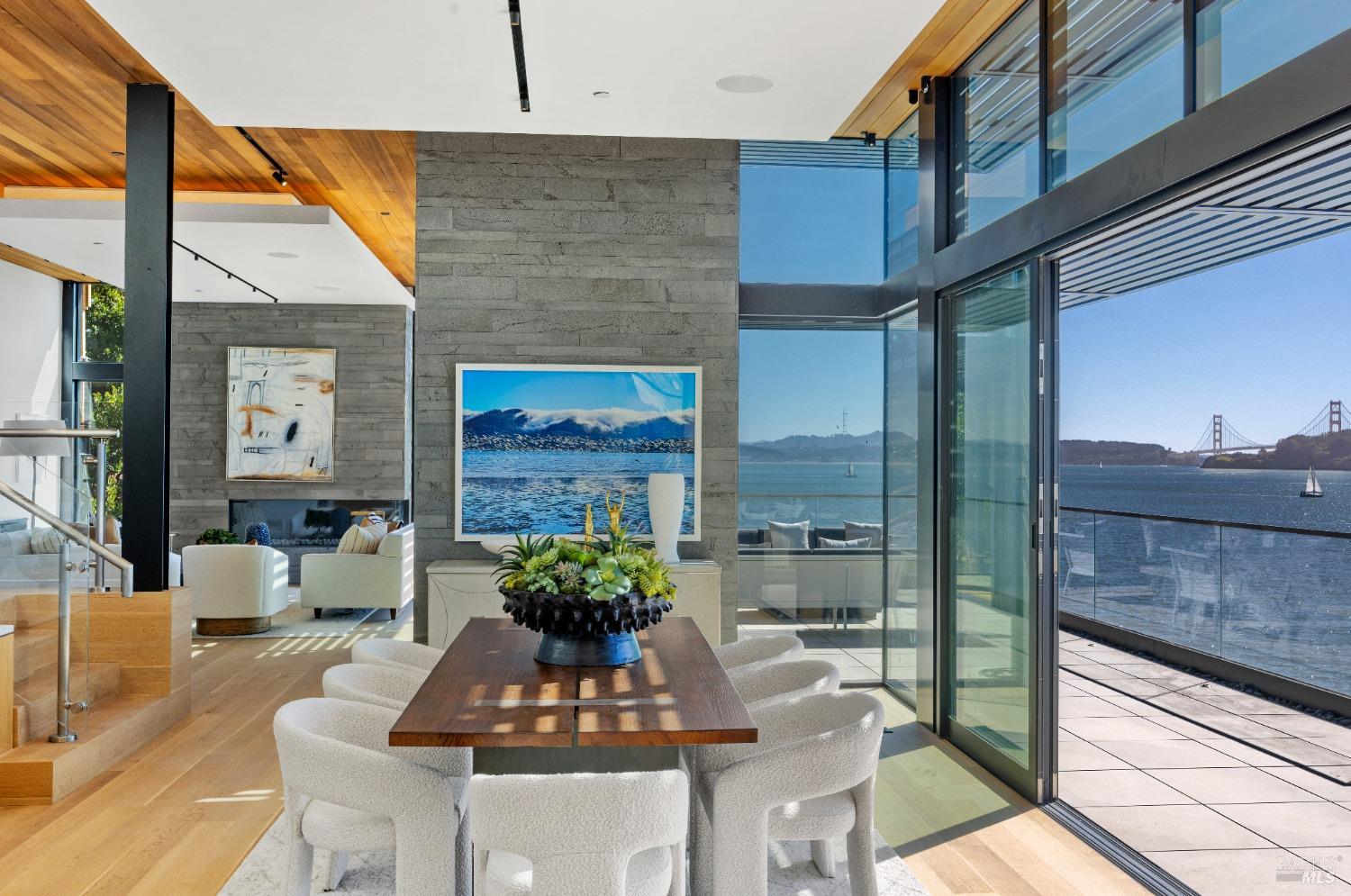 Detail Gallery Image 28 of 38 For 46 Cliff Rd, Belvedere,  CA 94920 - 4 Beds | 4/1 Baths