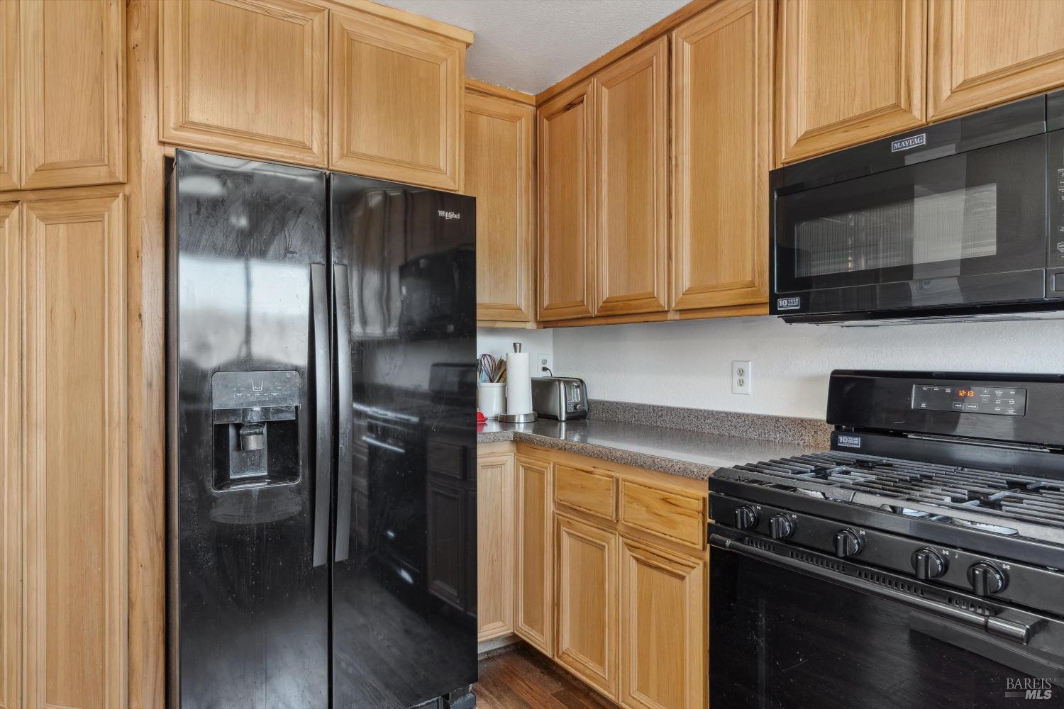 Detail Gallery Image 11 of 24 For 1171 N Bush St, Ukiah,  CA 95482 - 4 Beds | 2/1 Baths