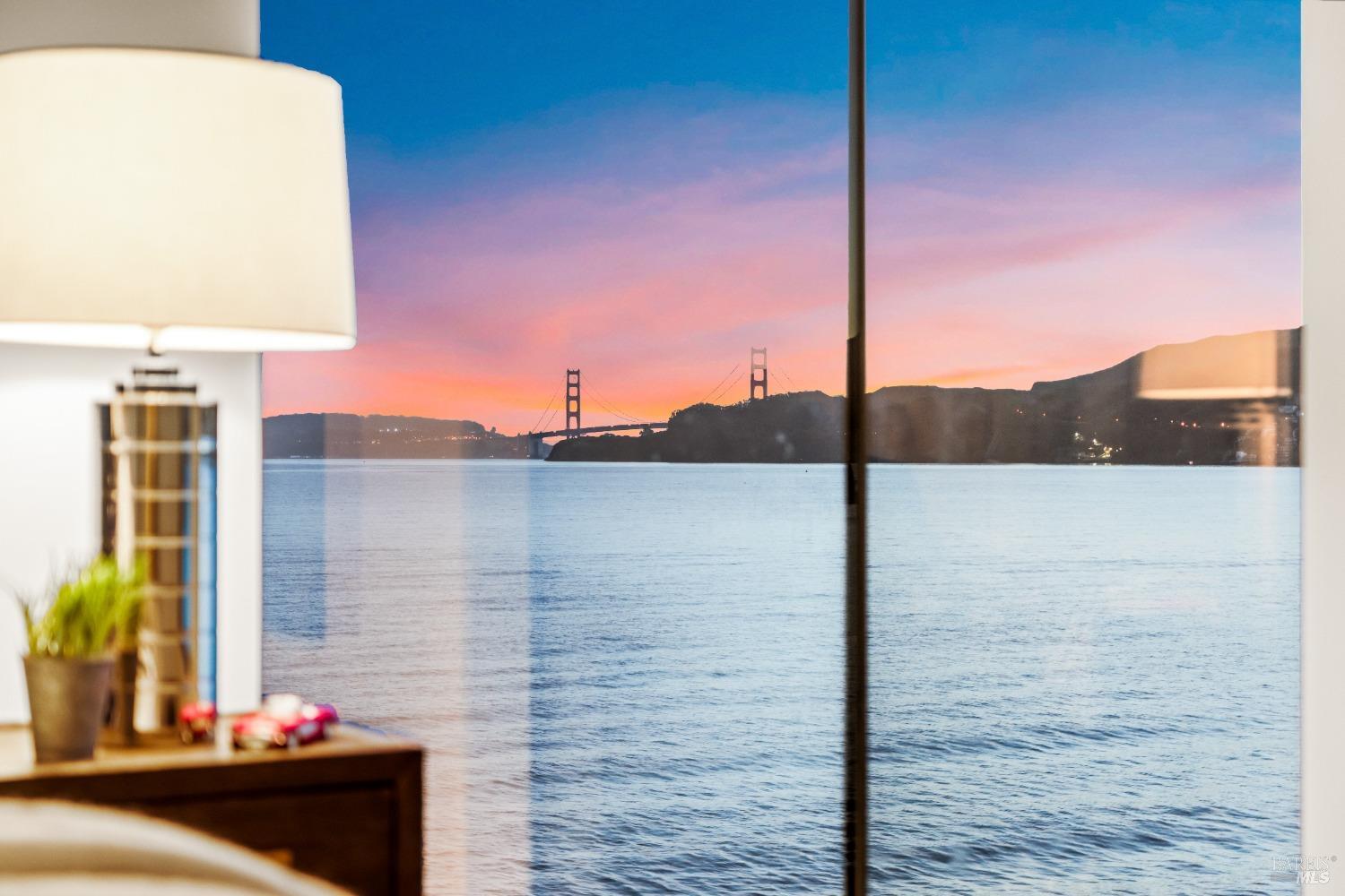 Detail Gallery Image 23 of 38 For 46 Cliff Rd, Belvedere,  CA 94920 - 4 Beds | 4/1 Baths