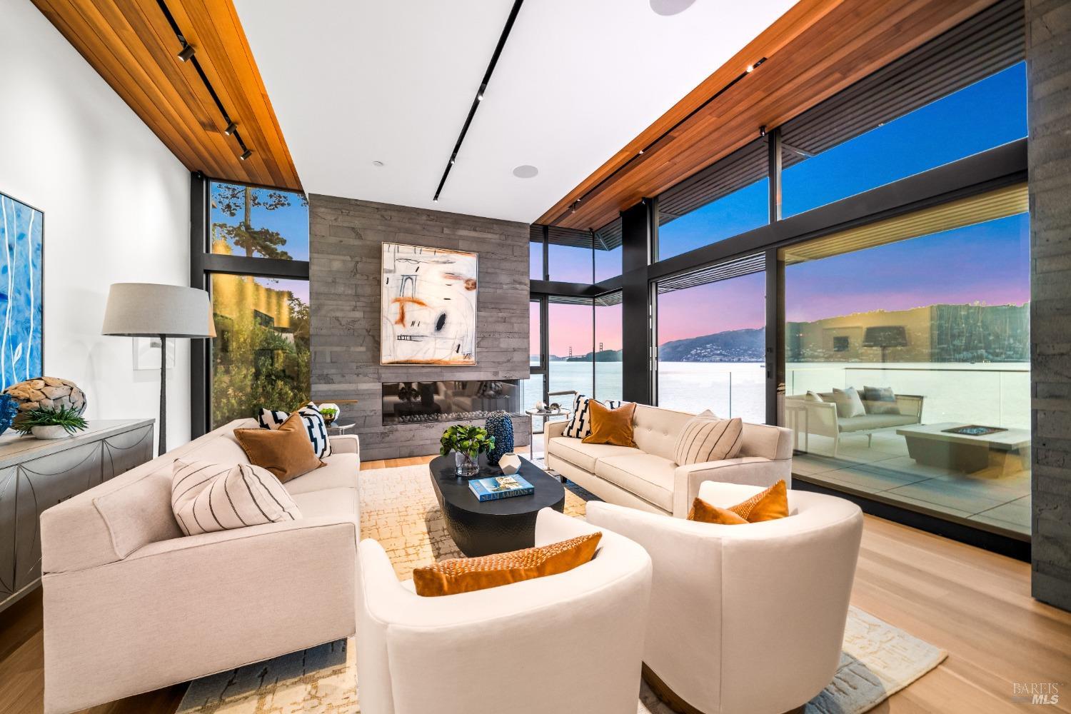 Detail Gallery Image 1 of 38 For 46 Cliff Rd, Belvedere,  CA 94920 - 4 Beds | 4/1 Baths