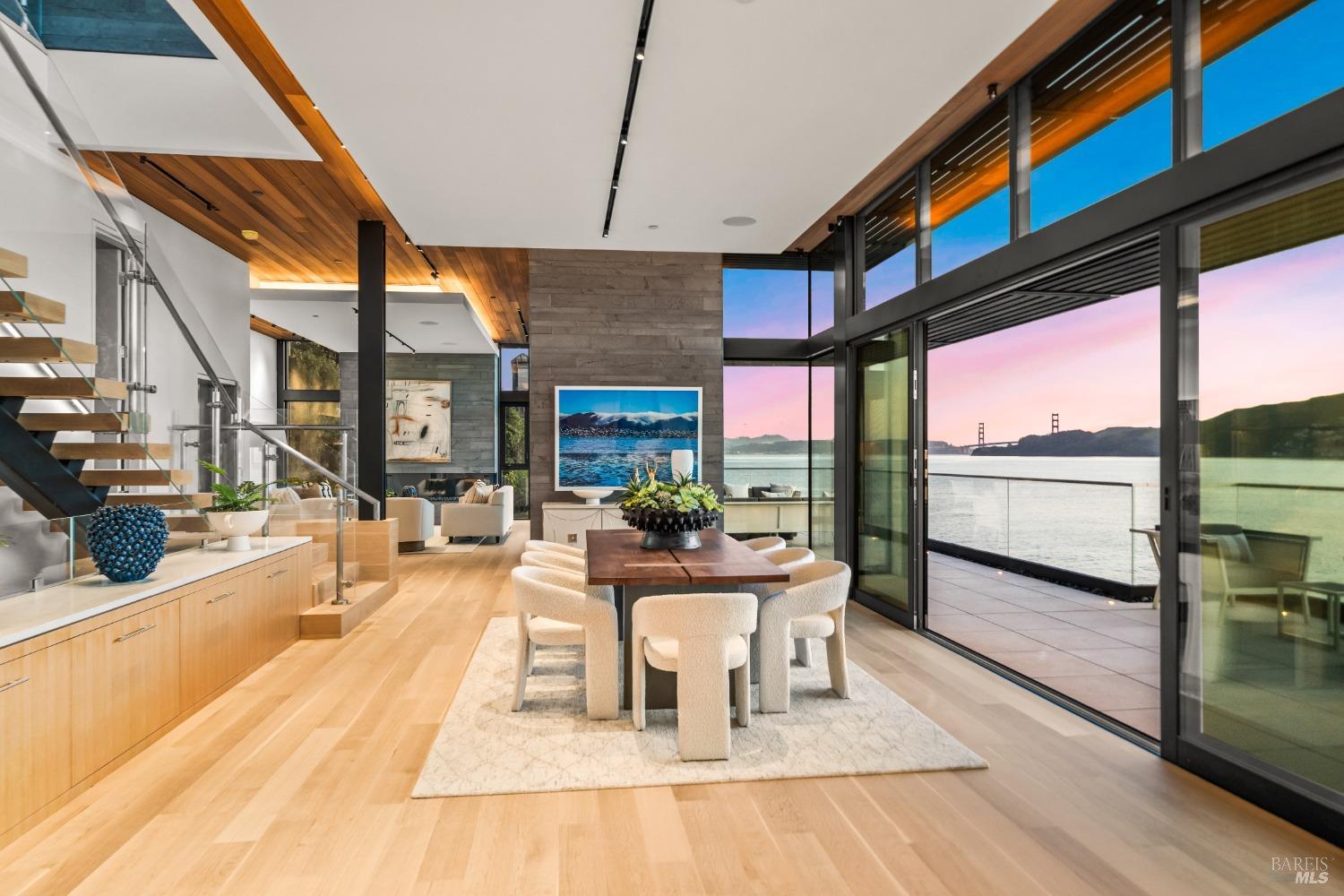 Detail Gallery Image 2 of 38 For 46 Cliff Rd, Belvedere,  CA 94920 - 4 Beds | 4/1 Baths