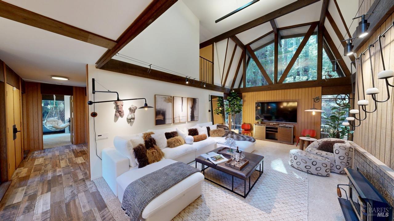 Detail Gallery Image 3 of 99 For 391 San Geronimo Valley Dr, San Geronimo,  CA 94963 - 3 Beds | 2/1 Baths