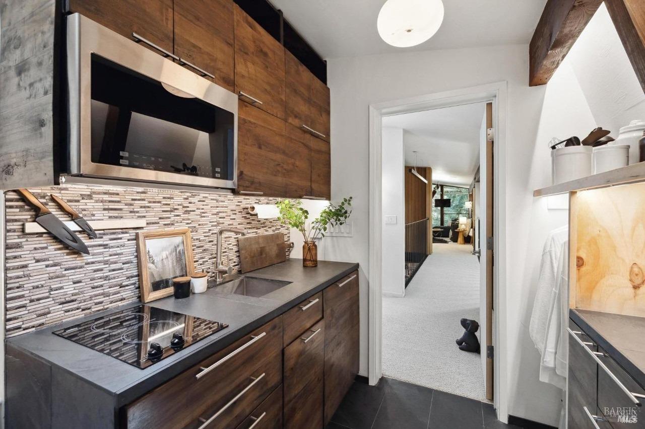 Detail Gallery Image 70 of 99 For 391 San Geronimo Valley Dr, San Geronimo,  CA 94963 - 3 Beds | 2/1 Baths
