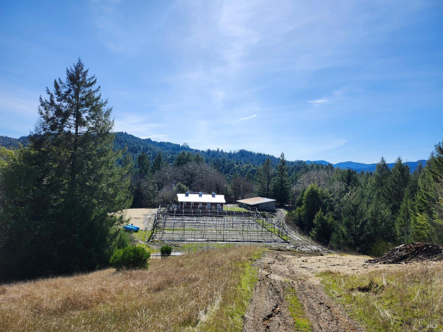 Detail Gallery Image 25 of 32 For 1075 Dutyville Rd, Garberville,  CA 95542 - 2 Beds | 2 Baths