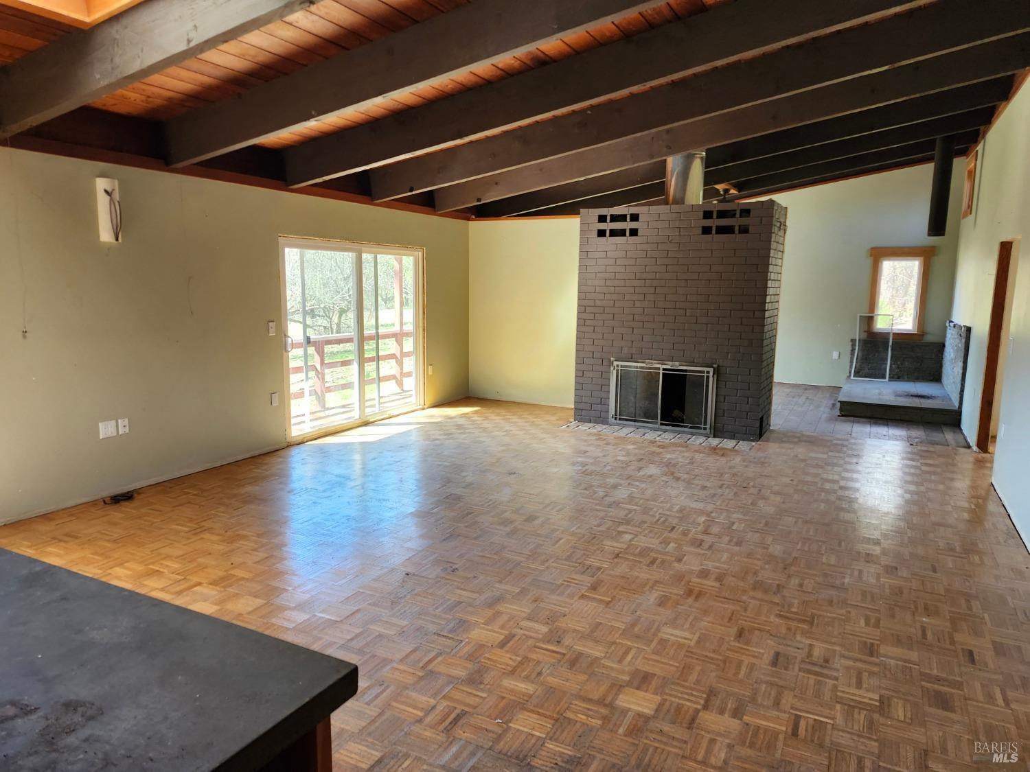 Detail Gallery Image 8 of 32 For 1075 Dutyville Rd, Garberville,  CA 95542 - 2 Beds | 2 Baths