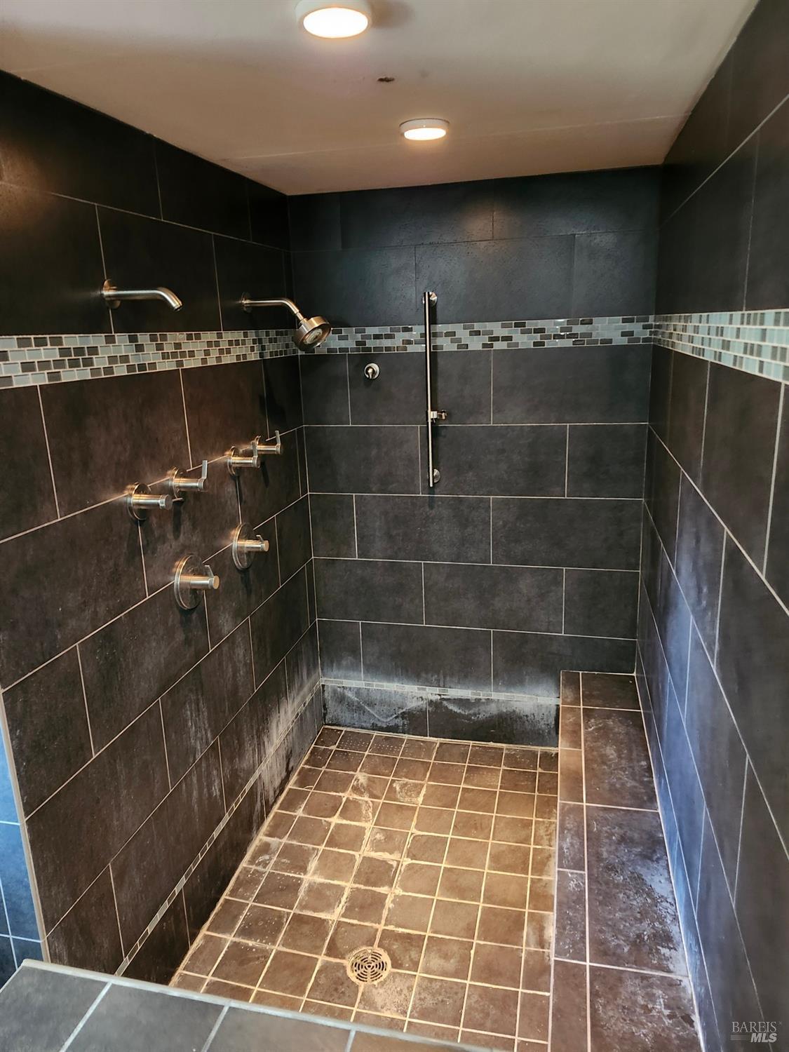 Detail Gallery Image 12 of 32 For 1075 Dutyville Rd, Garberville,  CA 95542 - 2 Beds | 2 Baths
