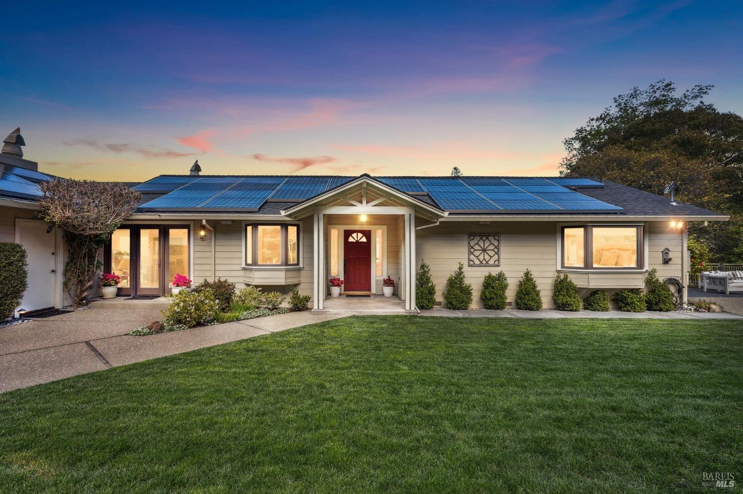 Detail Gallery Image 1 of 1 For 325 Crown Rd, Kentfield,  CA 94904 - 4 Beds | 3/1 Baths