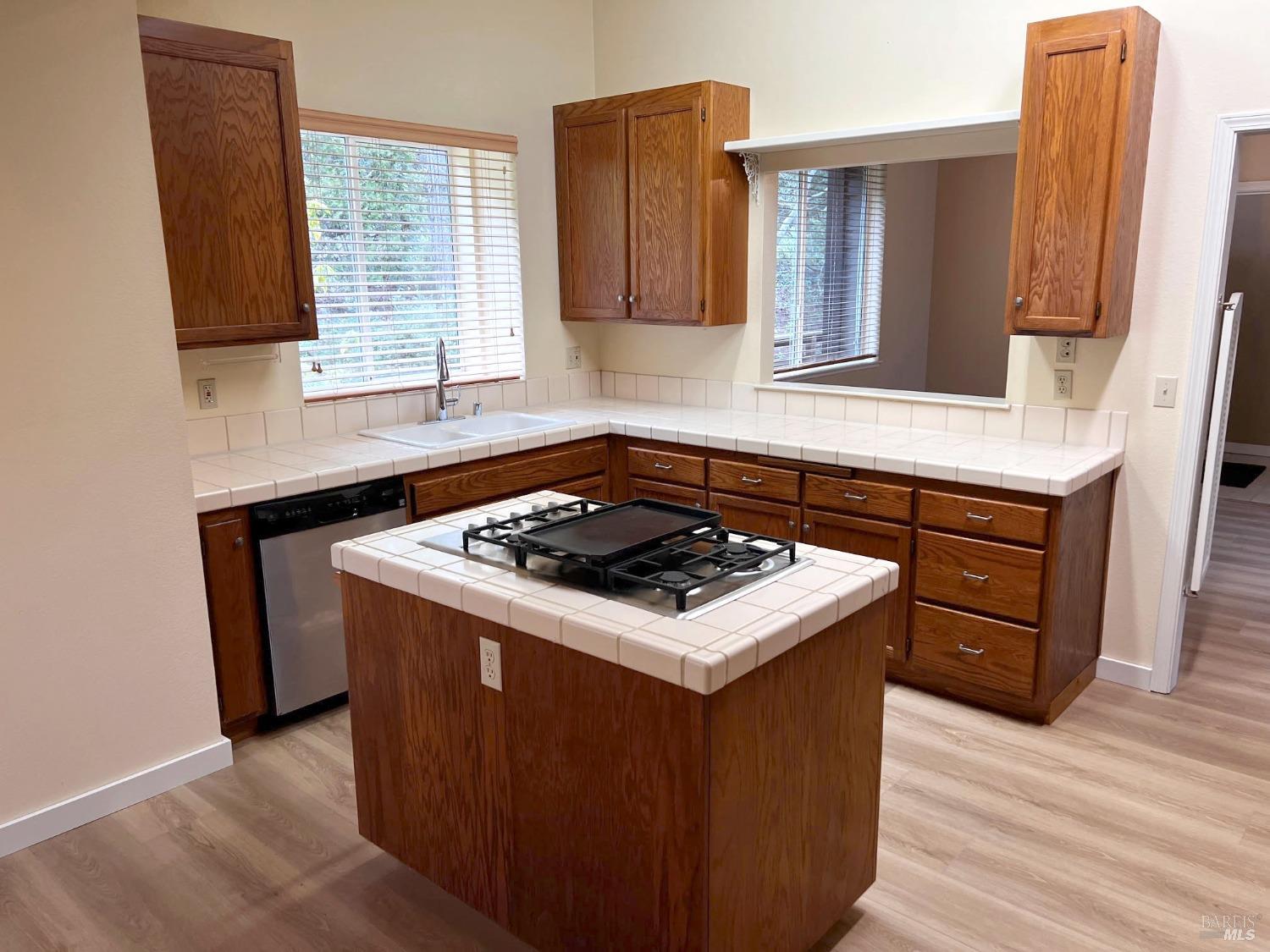 Detail Gallery Image 5 of 25 For 44807 Suntrap Meadow Cir, Mendocino,  CA 95460 - 2 Beds | 2 Baths