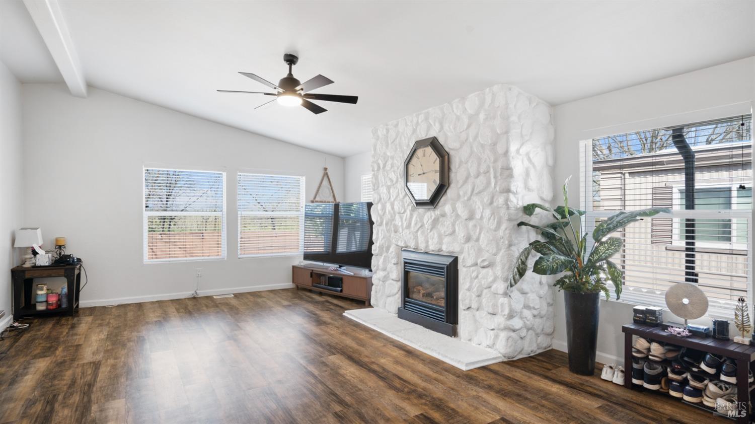 Detail Gallery Image 1 of 1 For 155 Rancho Verde Cir, Rohnert Park,  CA 94928 - 4 Beds | 2 Baths